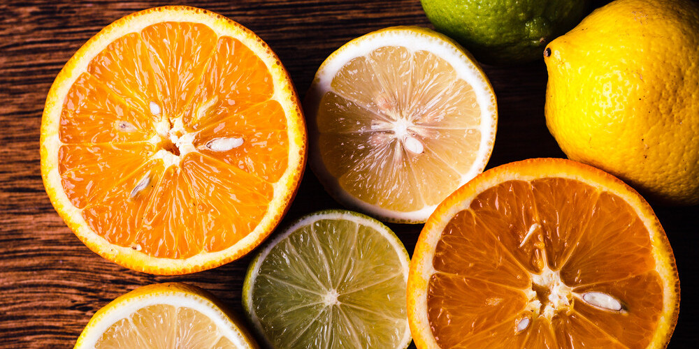 Лимон, шиповник или аскорбинка: как восполнить нехватку витамина C