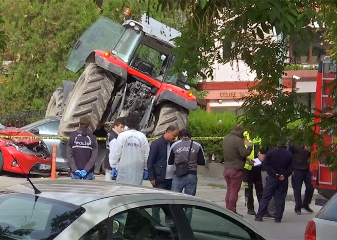 Policisti Turcijā sašauj traktora vadītaju, kurš plānoja protestēt