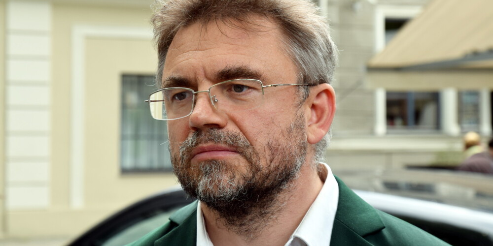 Экс-депутат Клявиньш приговорен к 120 часам принудительных работ и компенсации в размере почти 10 тысяч евро