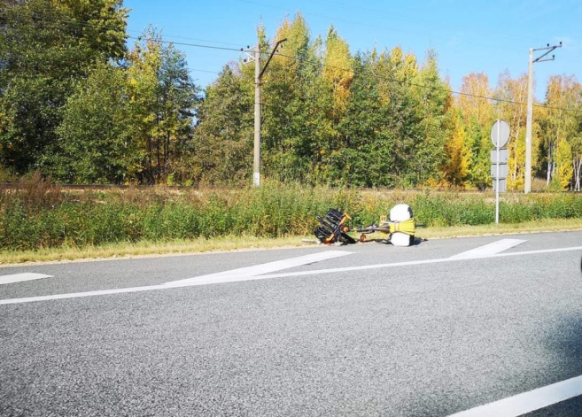 Aculiecinieka foto no notikuma vietas, kur bojā gāja ASV velosipēdists Pīters Rihters.