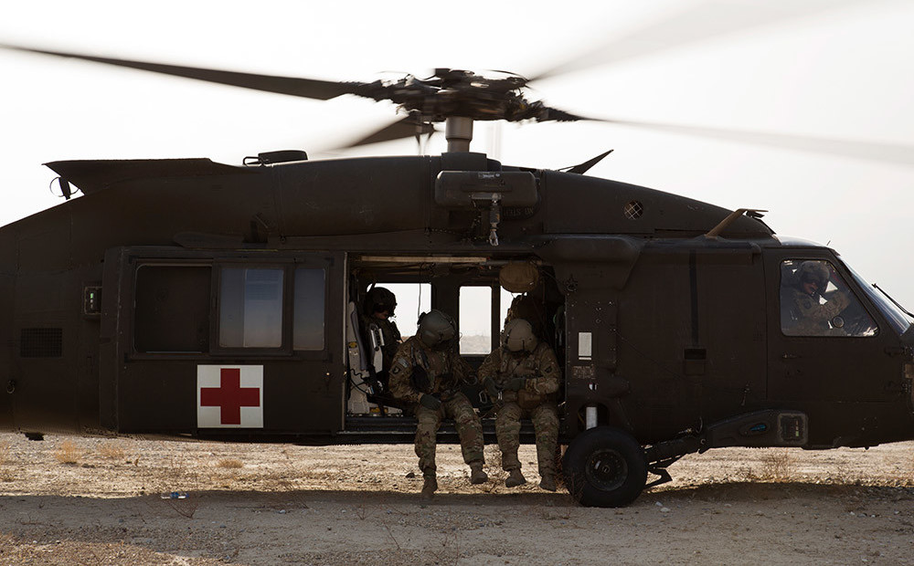 Apšaudē Afganistānas un NATO drošības sanāksmē ievainoti divi ASV karavīri