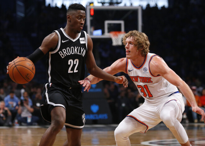 Latvietis Kurucs sekmē "Nets" uzvaru pār "Knicks"