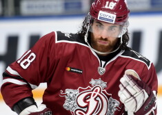 Rīgas "Dinamo" līderis Majone atzīts par KHL nedēļas labāko aizsargu