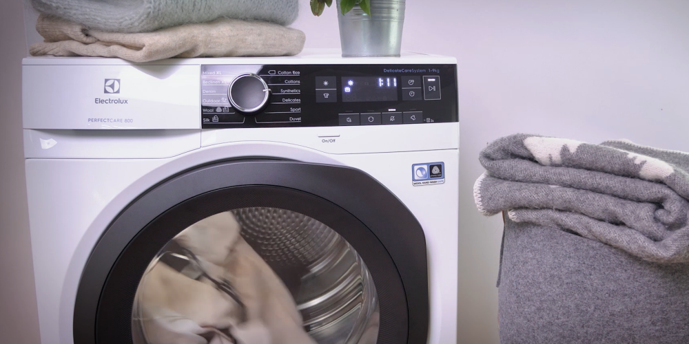 VIDEO: kā veļas žāvēšanas laikā nepazaudēt zeķes un pasargāt apģērbu no izbalēšanas