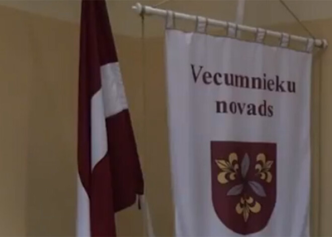 Neizdodas gāzt Vecumnieku novada domes priekšsēdētāja vietnieku Kovalu