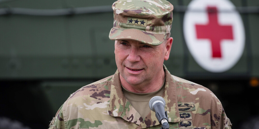 Bijušais ASV armijas komandieris Eiropā, atvaļinātais ģenerālleitnants Bens Hodžess.
