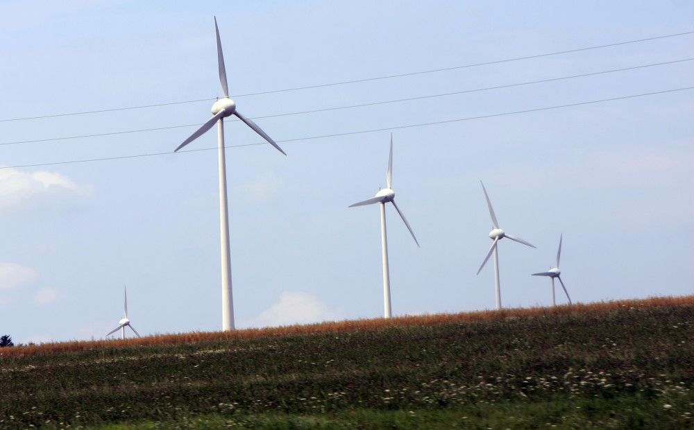 Iedzīvotāji lūdz aizliegt vēja ģeneratoru parku izveidi, Tukuma domē spriež - jāiesaistās valstij