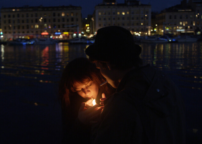 Par visu un par neko. Recenzija par pašmāju filmu «7 miljardi gadu pirms pasaules gala»