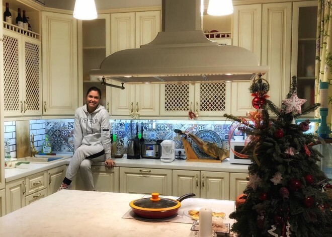 Агата Муцениеце и Павел Прилучный продают дорогостоящий загородный коттедж