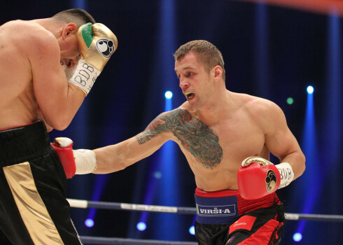 Mairis Briedis ringā.