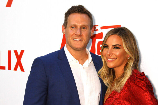 Trevors Engelsons ar sievu Treisiju Kūrlendu, kuru apprecēja šā gada 6. oktobrī pēc nepilnu gadu ilgas draudzības.