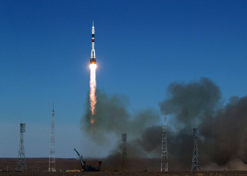 Krievijas raķete "Sojuz" piedzīvoja avāriju lidojuma otrajā minūtē, kad atslēdzās raķetes otrās pakāpes dzinēji.