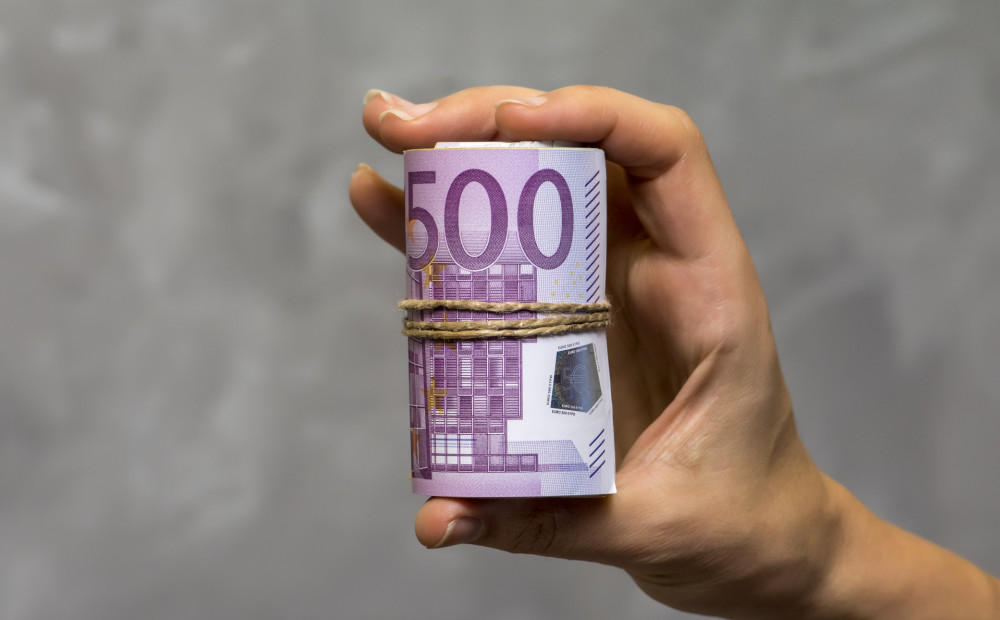 Kundze no Jēkabpils loterijā tiek pie 100 000 eiro; idejas, ko ar naudu darīt, viņai nav