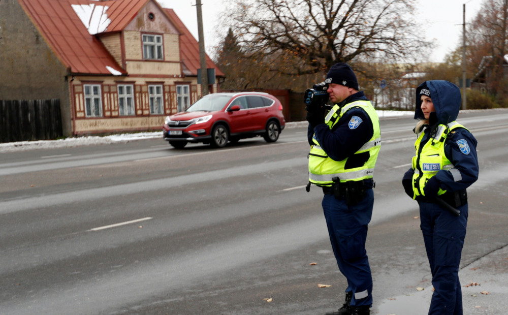 Šoferiem, kuri pārsniedz ātrumu, Igaunijā policisti piedāvā kļūt par orgānu donoriem
