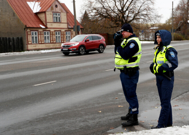 Šoferiem, kuri pārsniedz ātrumu, Igaunijā policisti piedāvā kļūt par orgānu donoriem