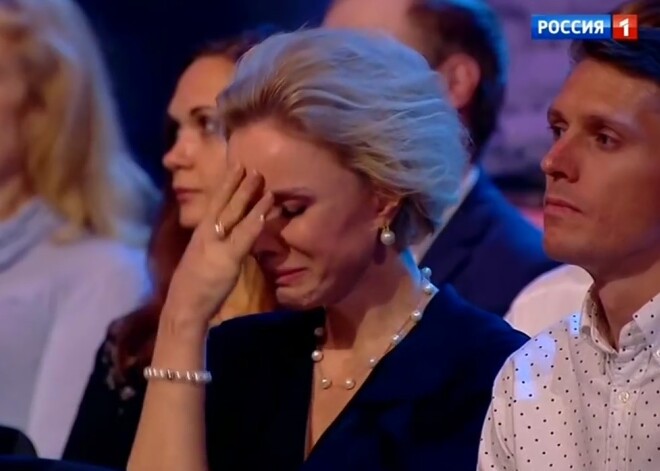 Овдовевшая Зудина расплакалась, услышав голос Табакова