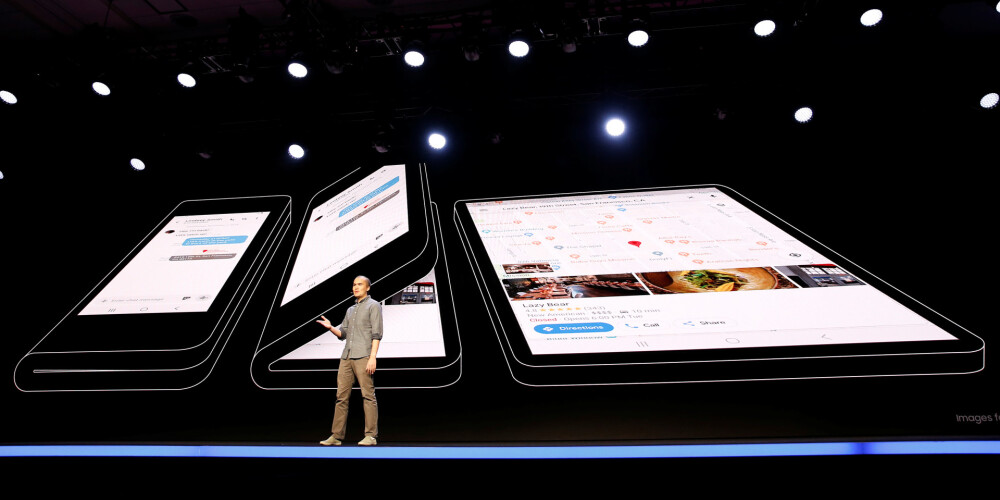 FOTO: "Samsung" prezentē salokāmu ekrānu, kas ļauj viedtelefonu pārvērst planšetdatorā