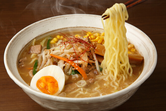 Ramen zupa ir garšīga un sātīga, bet ziemeļeiropiešiem, sevišķi latviešiem, visnotaļ neiepazīsts ēdiens. Decembrī rīdziniekus sagaida garšas revolūcija, jo Latvijas galvaspilsētās tiks atvērts šīs zupas restorāns.