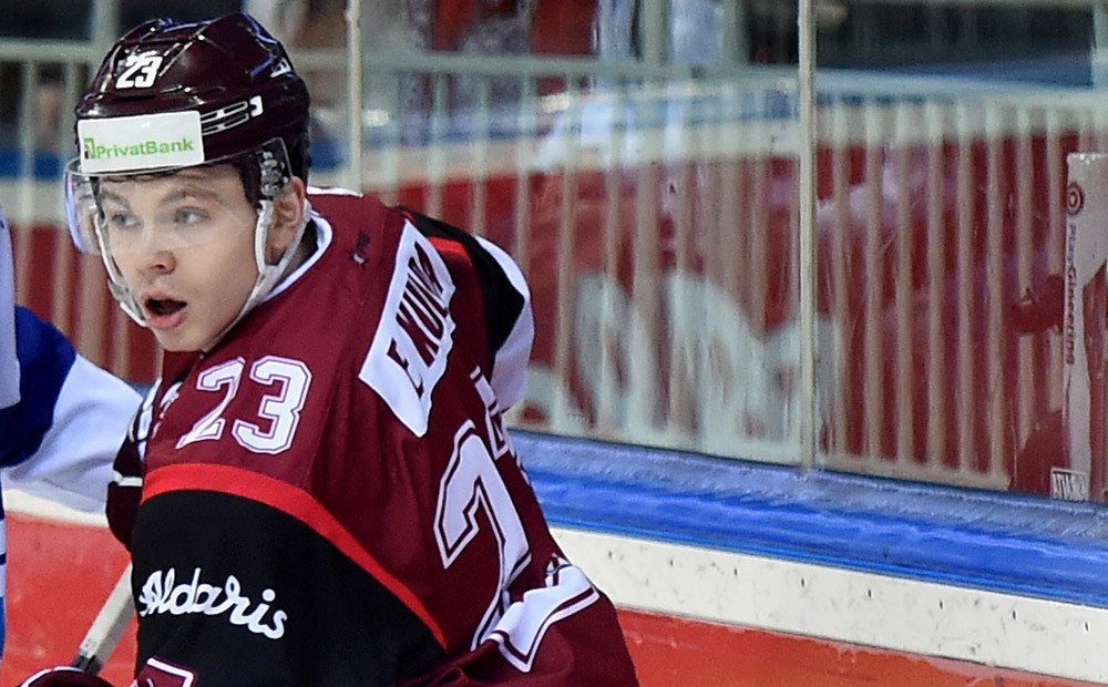 Latvijas hokejisti turnīru Minskā sāk ar drošu uzvaru pār Slovēniju