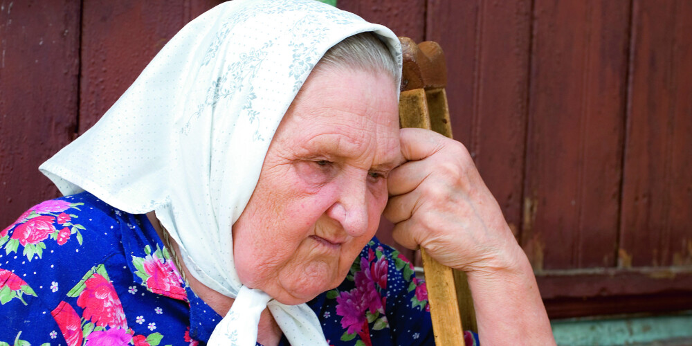 Более половины жителей Латвии оказывают поддержку родителям-пенсионерам