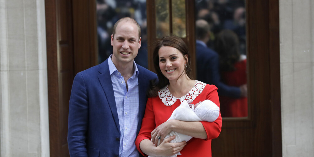 В сети появилось новое фото сына герцогини Кэтрин  и принца Уильяма — принца Луи