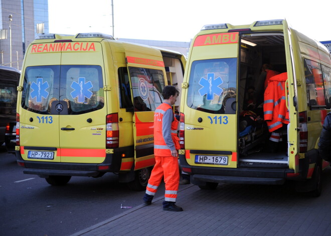 NMPD par ārkārtas medicīnisko situāciju Rīgas reģionālajā centrā: notiek "masveida mediķu aizplūšana"