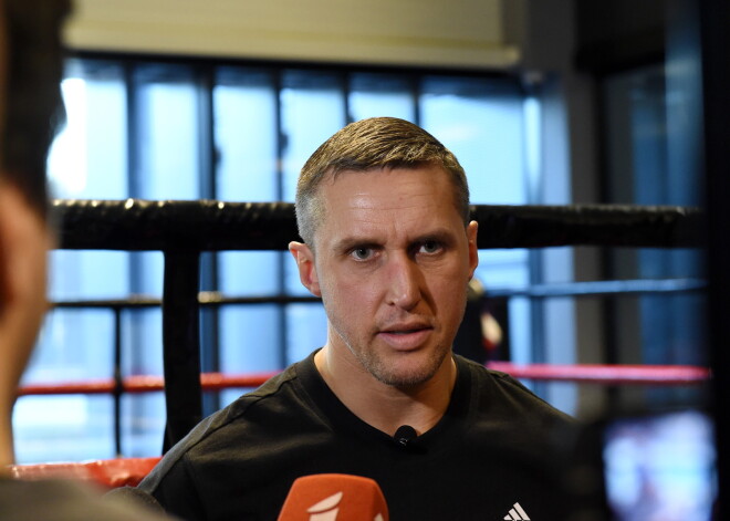 Brieža bijušais treneris Kleins atklāj, ka ar Mairi atteicies strādāt viņa attieksmes dēļ