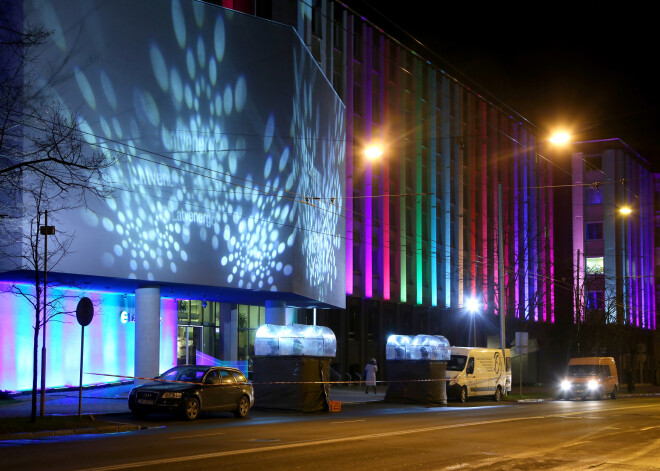 Ierobežos satiksmi gaismas festivāla “Staro Rīga” laikā