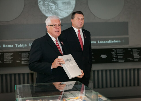 LOK prezidents Aldons Vrubļevskis un Valsts prezidents Raimonds Vējonis.