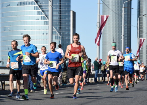 "Lattelecom" Rīgas maratona dalībnieki 21 km un 42 km distancē.