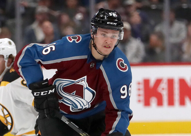 NHL rezultatīvākais spēlētājs Rantanens turpina krāt punktus un kaldina "Avalanche" uzvaru