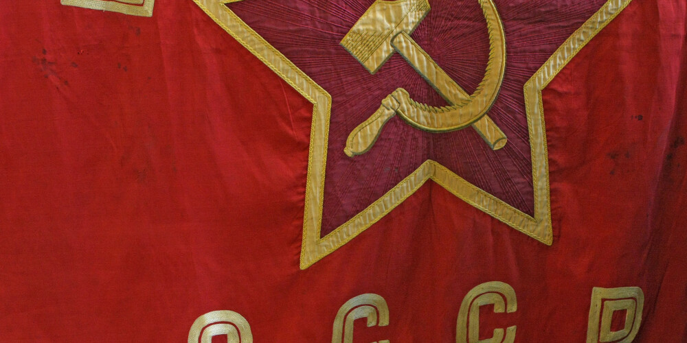 Eiroparlamentārieši aicina "Amazon" netirgot preces ar PSRS simboliku