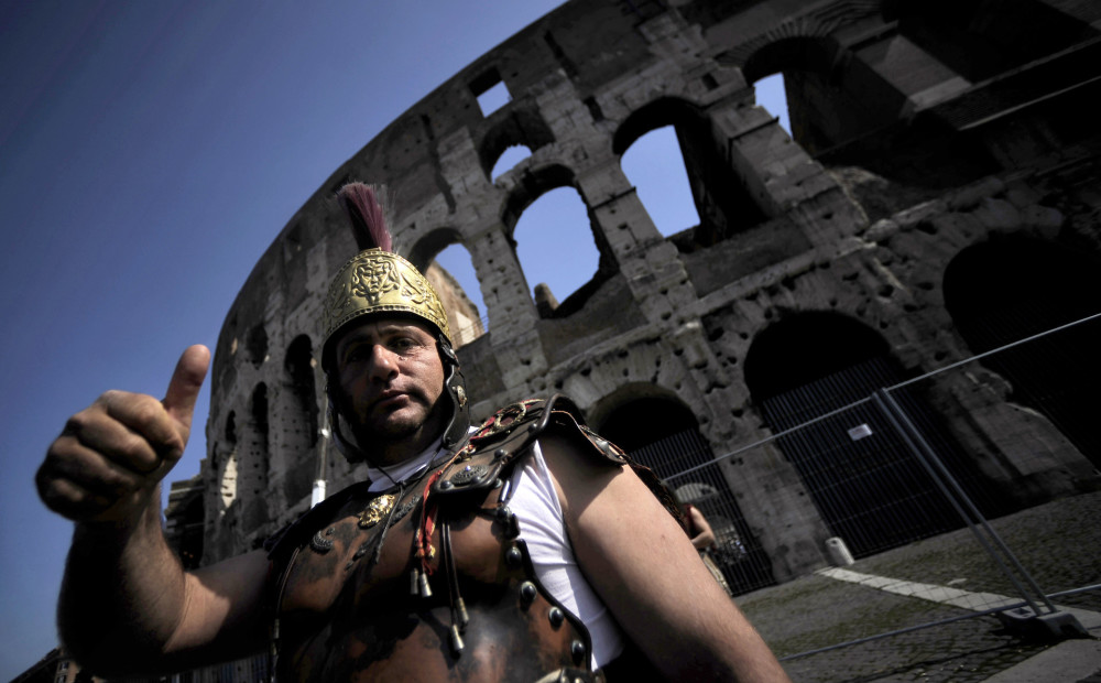 Romā pieņemti jauni likumi - īpaši jāuzmanās tūristiem un ballīšu cienītājiem