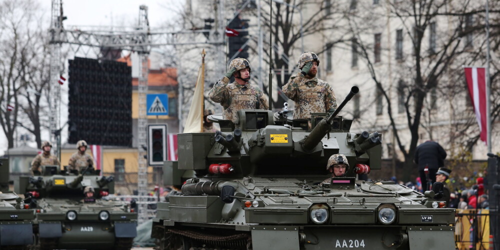 В день столетия Латвийского государства состоится военный парад