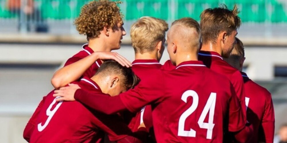 Latvijas U-19 futbolisti izšķirošajā mačā zaudē Kiprai