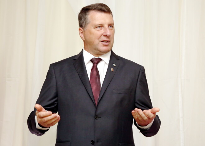 Vējonis pirmdien tiksies ar visām parlamentā pārstāvētajām partijām