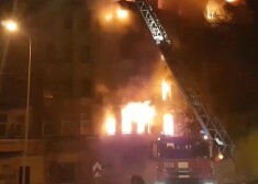 Уже третий день продолжается тушение пожара в шестиэтажном здании на ул. Калнциема