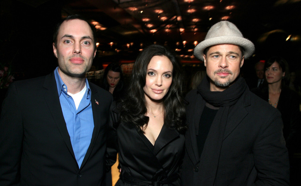 Почему Анджелина Джоли разорвала отношения со своим старшим братом Джеймсом Хейвеном