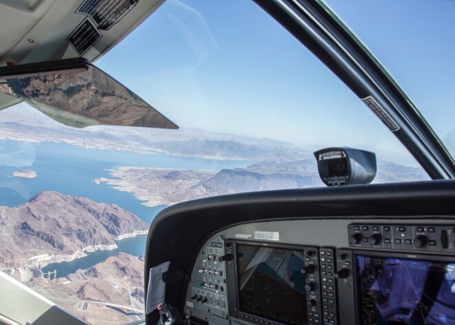 Aizmidzis pilots Austrālijā aizlido garām paredzētajam galamērķim