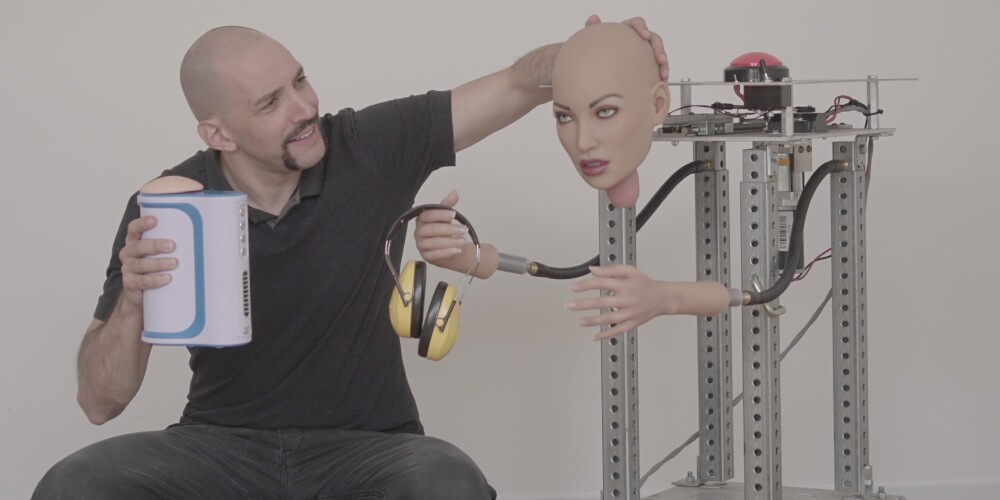 Создан первый в мире робот для орального секса