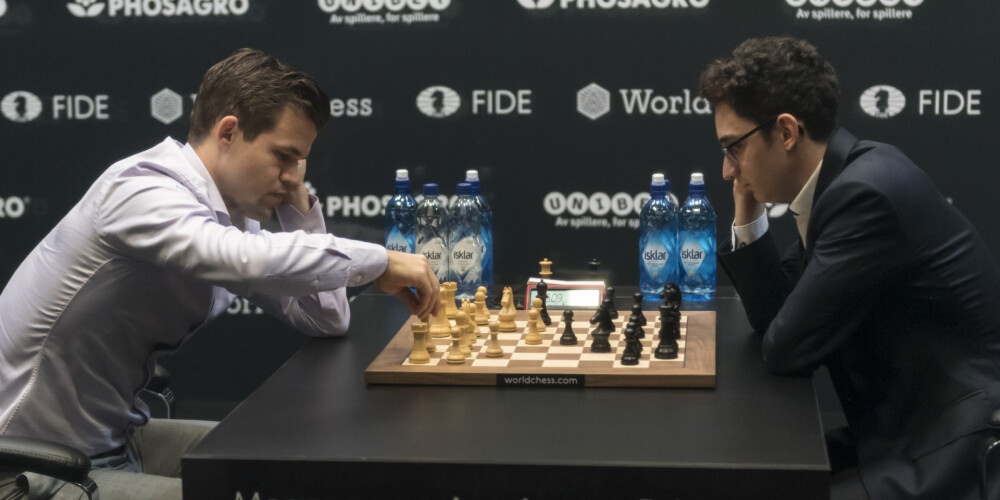 Norvēģis Kārlsens pēc 12 neizšķirtiem vien taibreikā saglabā pasaules čempiona titulu šahā