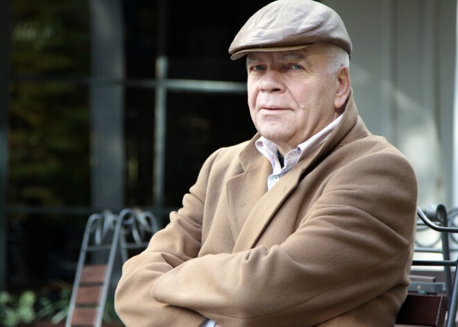 "Johaidī, Šekspīrs ir vainīgs!" Arnis Līcītis par suņiem, teātri un kangariem, kuri 9. maijā stāv "pie tā pirksta"
