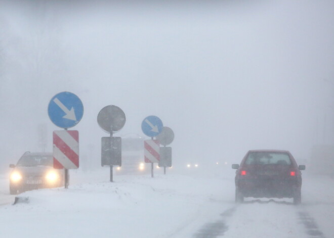 No 1. decembra visiem autovadītājiem obligātas ziemas riepas; tos, kuriem tās nebūs, gaida sods