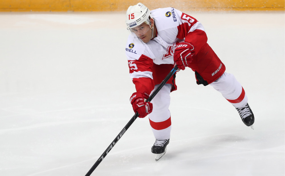 Karsumam un Daugaviņam pa rezultatīvai piespēlei zaudējumā pret KHL līderi CSKA