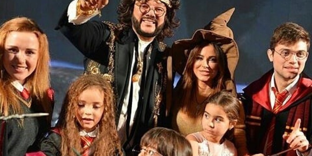 Filips Kirkorovs meitai sarīko vērienīgu dzimšanas dienas ballīti Harija Potera noskaņās