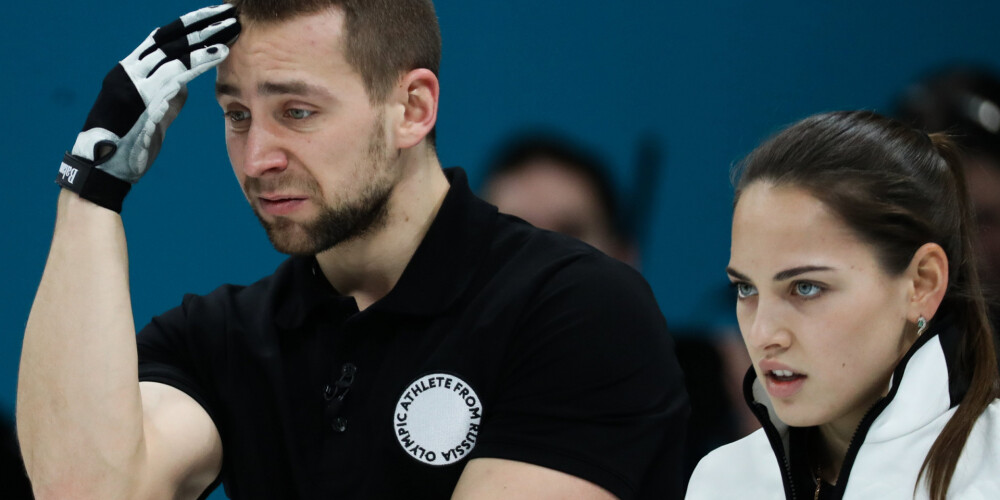 Phjončhanas olimpisko spēļu pievilcīgākās sportistes partneris saņem četru gadu diskvalifikāciju