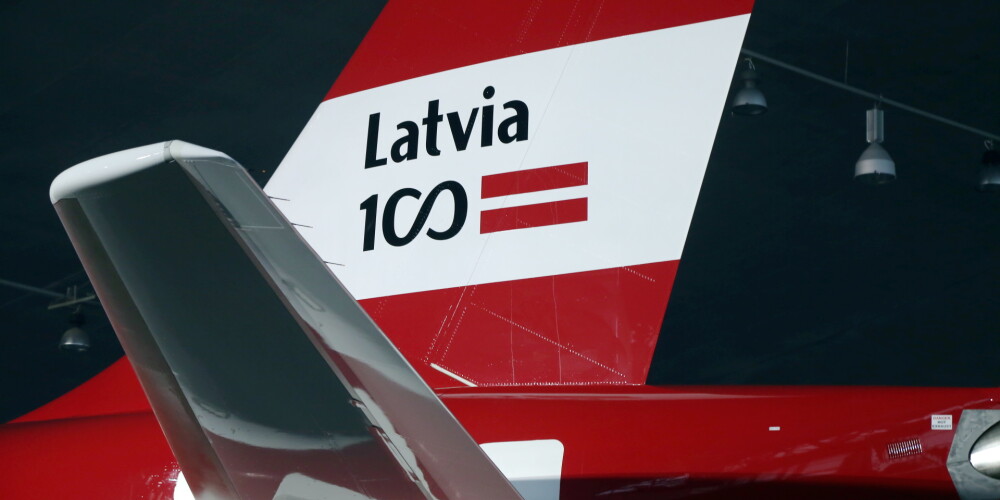 14 "airBaltic" airbusi tikuši pie Latvijas pilsētu nosaukumiem