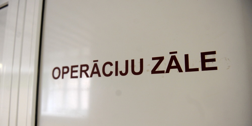 Одна из латвийских клиник будет оперировать только вакцинированных пациентов
