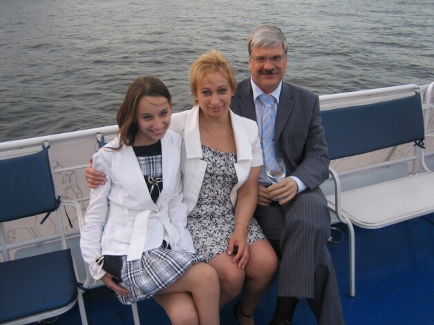 Анастасия очень любила своих родителей — Павла и Светлану. Жизни без них 22-летняя девушка не вынесла