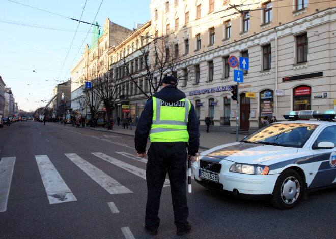 Sākot ar nedēļas nogali, Rīgā paredzēti satiksmes ierobežojumi